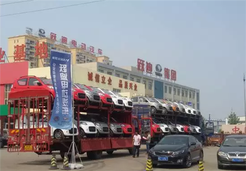 电动轿车