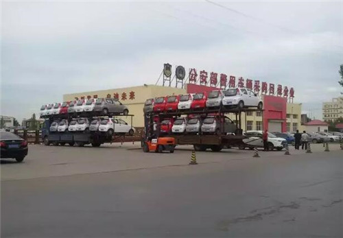 电动轿车