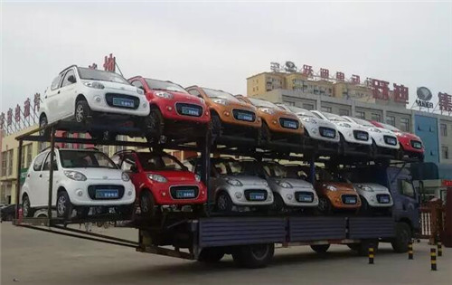 电动轿车