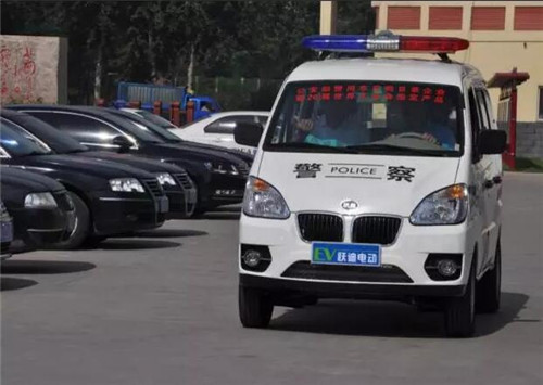电动警务车