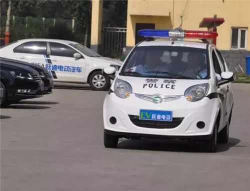 巡逻车