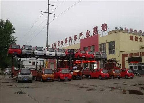 电动轿车