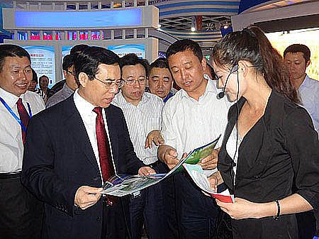 廊坊经洽会跃迪电动汽车备受青睐