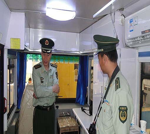 跃迪移动警务室亮相北京警用装备展