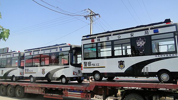 魏县购置移动警务室首批发车