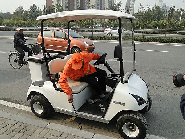 石家庄市二环路推广垃圾装卸机械化-垃圾清运车