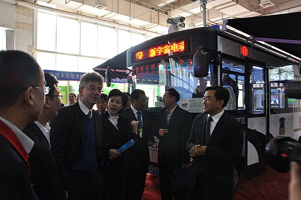 跃迪电动汽车参加节能减排与资源综合利用博览会