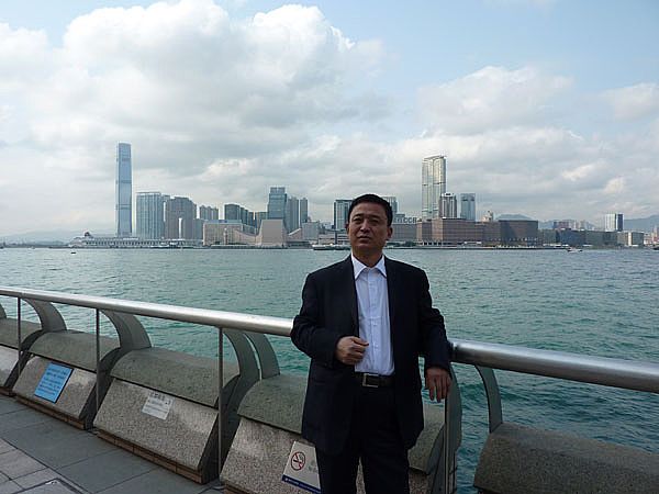 河北新宇宙：与科研机构合作研发移动警务室