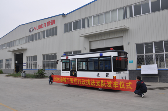 河北邢台：移动警务室接车，开启市容市貌治理