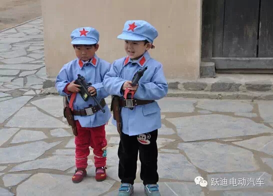 On the way of the Spring-跃迪集团组织第二批员工赴西柏坡学习参观