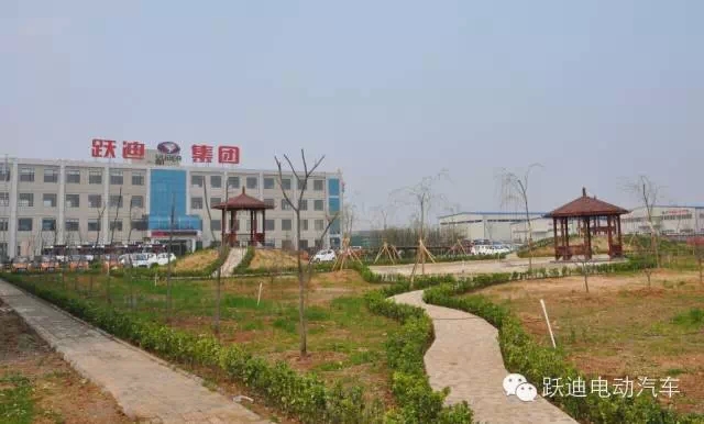 春暖花开、绿色跃迪---跃迪集团绿化工作进行中！