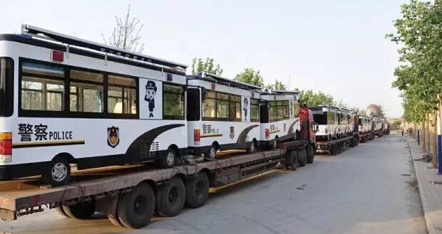 北京市56台跃迪移动警务室服务于世界反法西斯战争70周年阅兵式