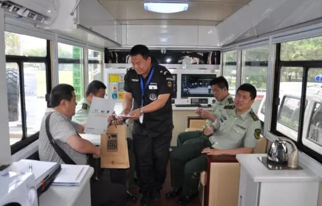 跃迪移动测速卡口、跃迪定制智能人脸识别成为本届警用装备博览会焦点