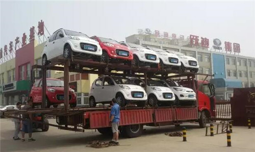 电动轿车