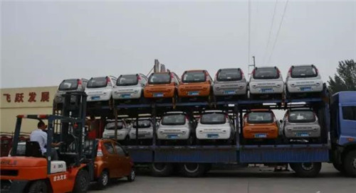 电动轿车