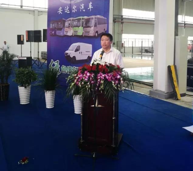 安庆市委常委、常务副市长张君毅