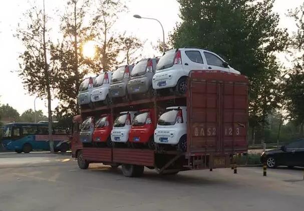 电动轿车