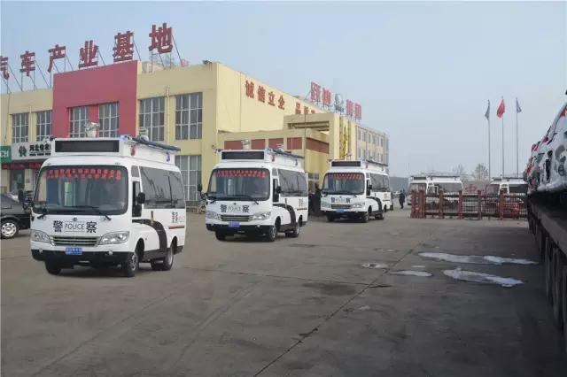30台跃迪燃油移动警务室批量发往河北石家庄交管局——雾霾锁城，跃迪24小时全天候执勤