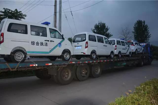 跃迪电动综合执法车顺利发往天津