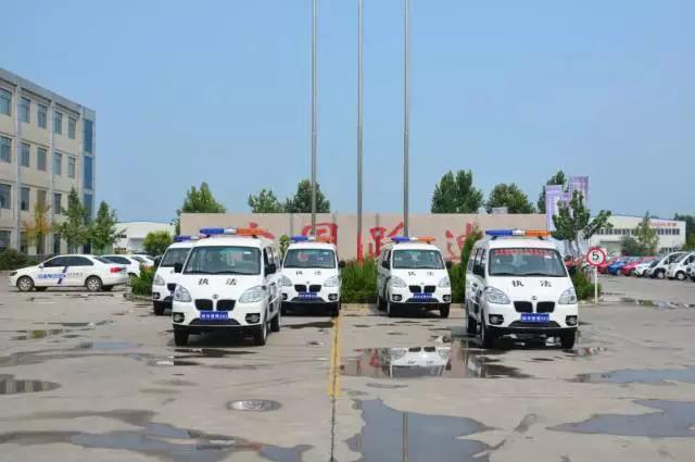 跃迪电动城管巡逻车