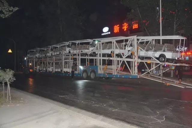 批量跃迪电动观光车连夜发往邯郸