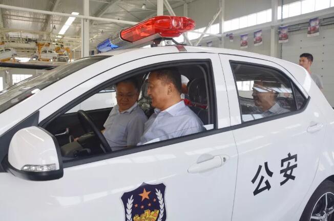 台湾客商到跃迪集团参观考察