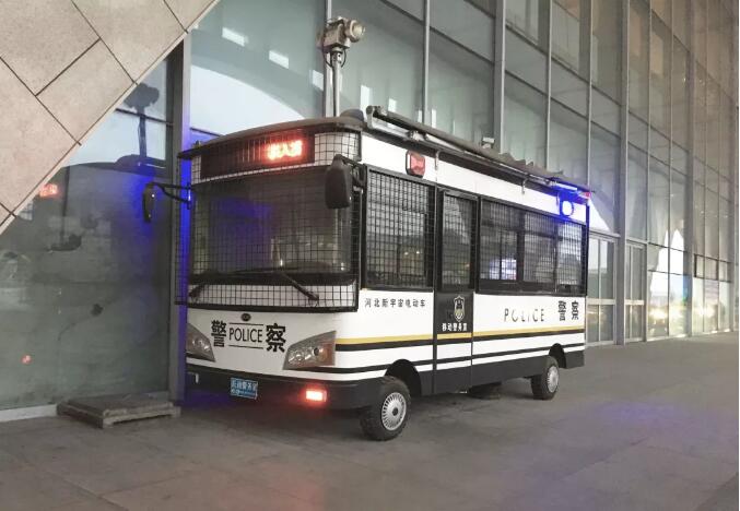 跃迪警用巡逻车