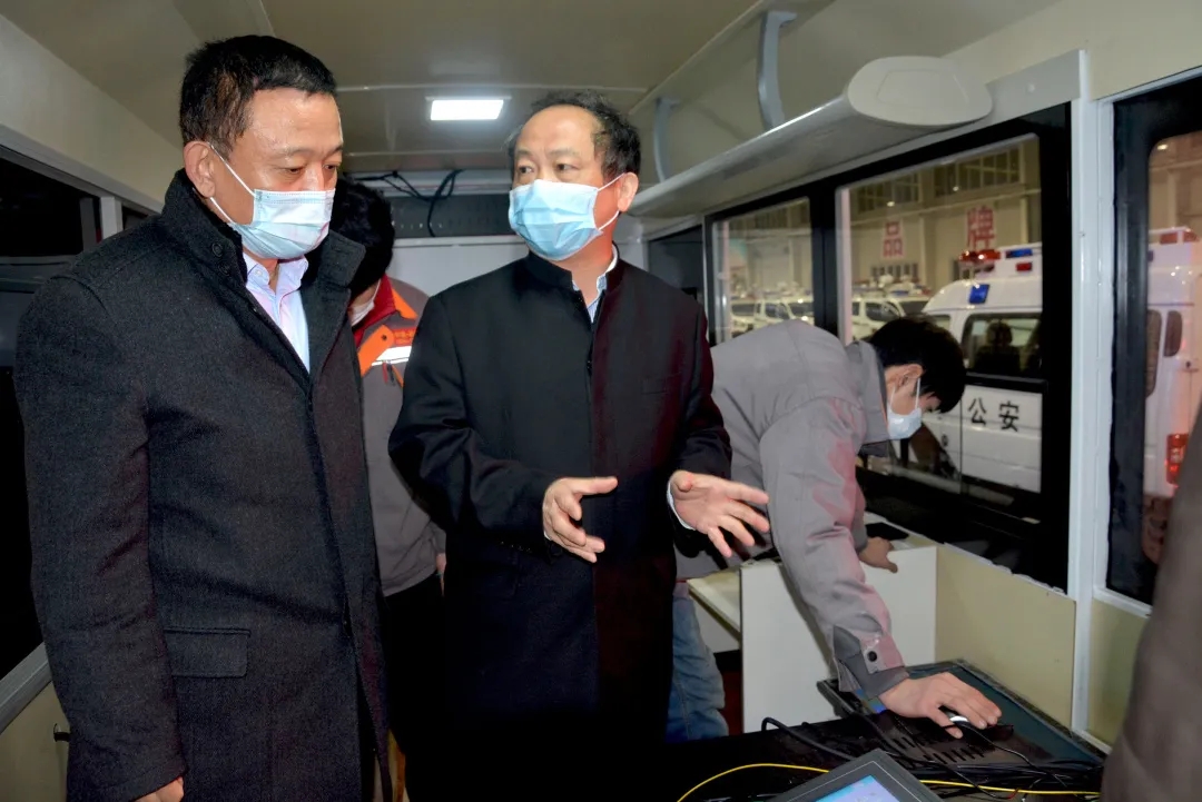 河北省工信厅厅长龚晓峰莅临跃迪集团考察防疫工作站生产情况