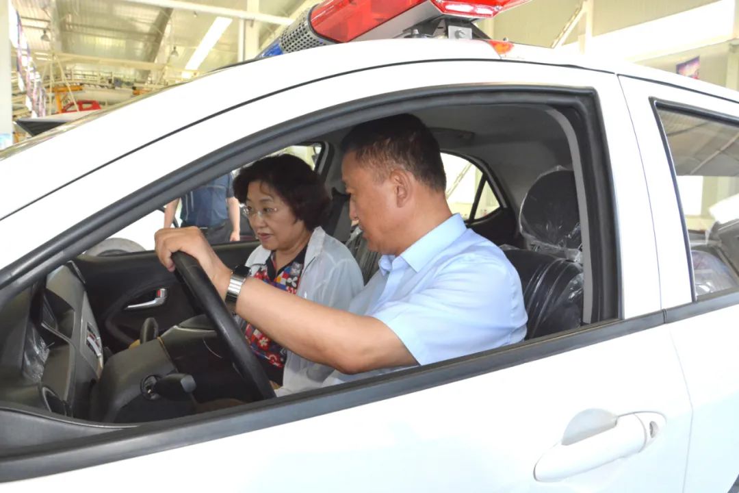 吕梁市委常委、副市长刘晋萍一行 莅临跃迪集团考察调研