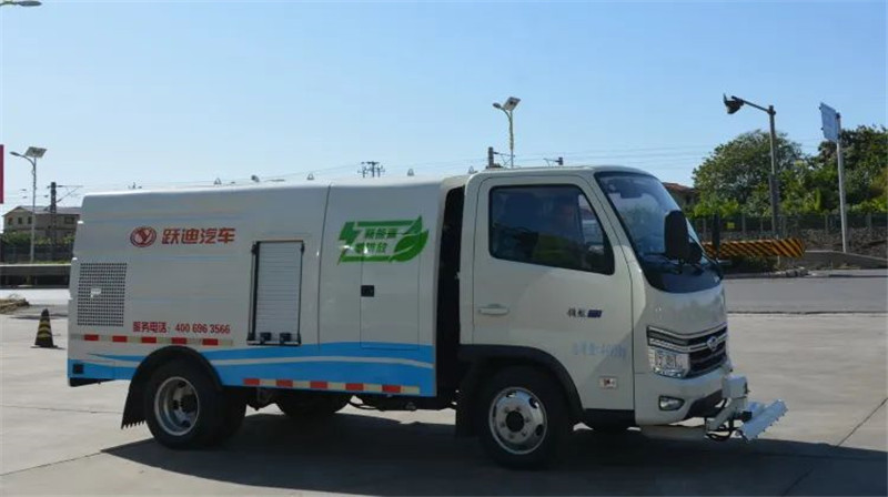 小小体型 超大能量丨跃迪纯电动路面养护车