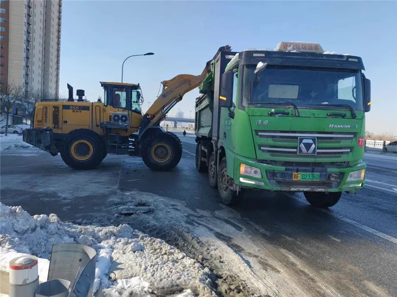 跃迪运雪车丨跃迪新能源渣土车变身运雪车