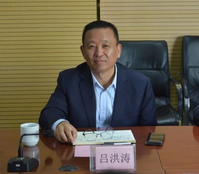 武汉理工大学船海与能源动力工程学院副院长张尊华一行到跃迪集团交流合作访问
